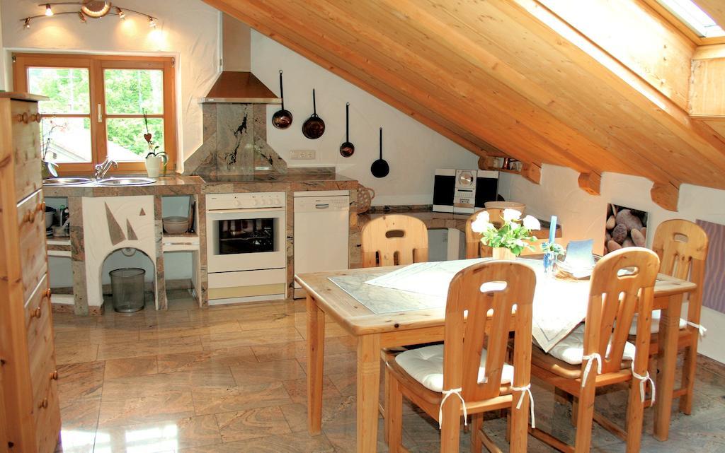 Ferienwohnung Goller Lenggries Szoba fotó