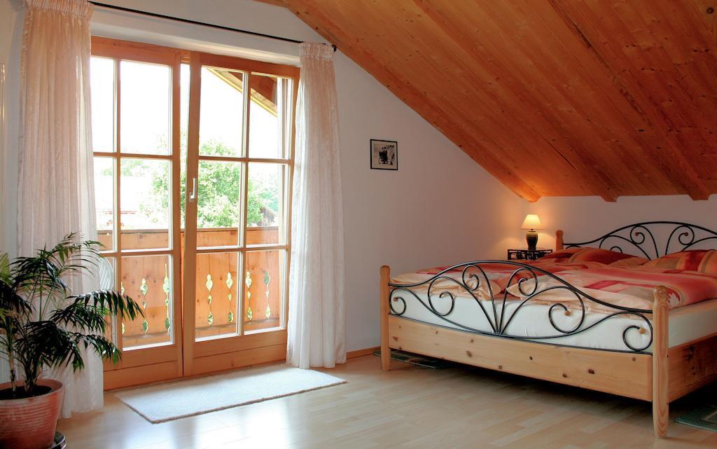 Ferienwohnung Goller Lenggries Szoba fotó
